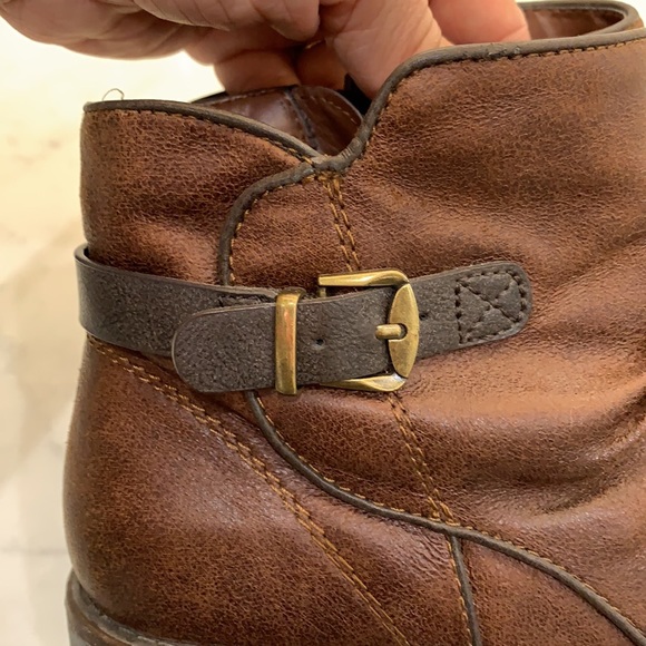 {Baretraps}Sz 7 Brush Brown Callahan Booties - Picture 5 of 10